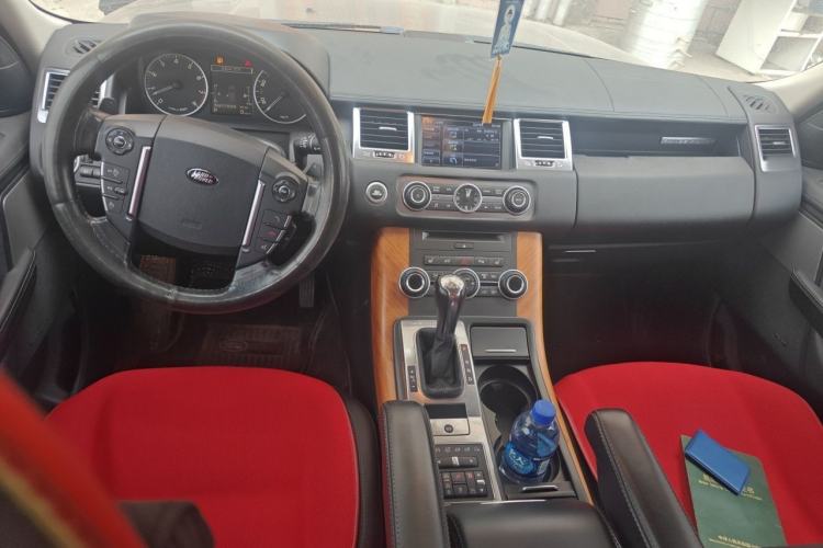 Used Land Rover Range Sport 2012 5.0 NA V8 HSE Center Console