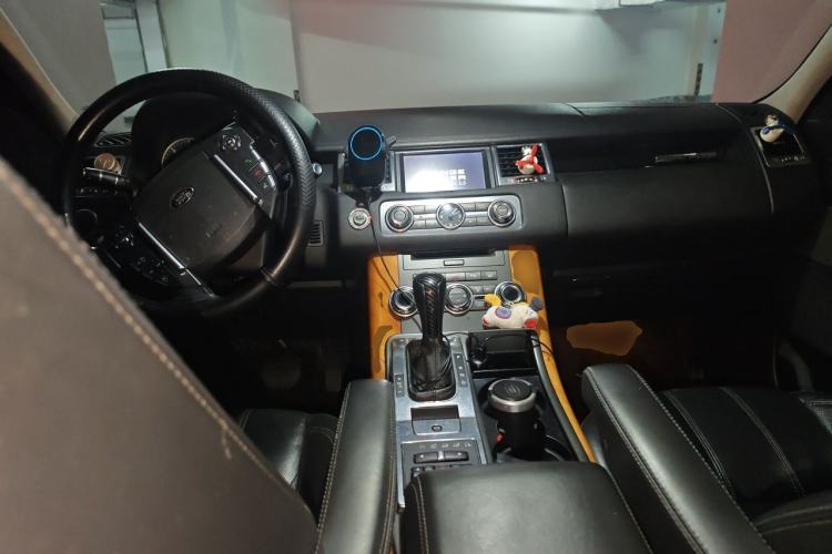 Used Land Rover Range Sport 2012 3.0 TDV6 HSE Diesel Edition Center Console