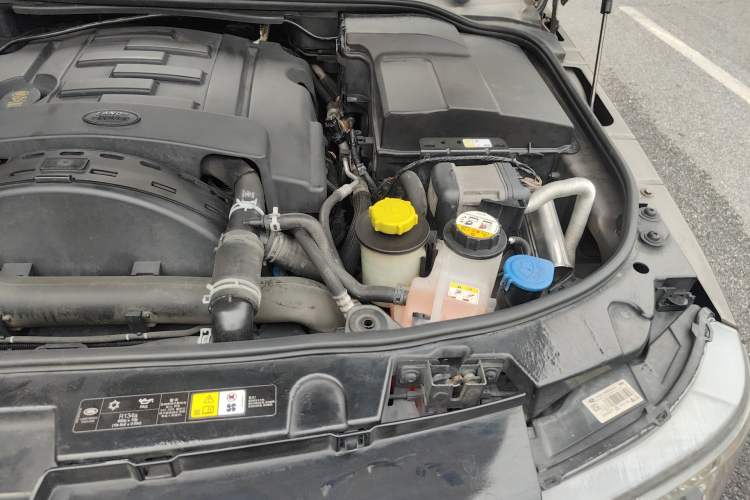 Used Land Rover Range Sport 2012 3.0 TDV6 HSE Diesel Edition Engine Bay Left