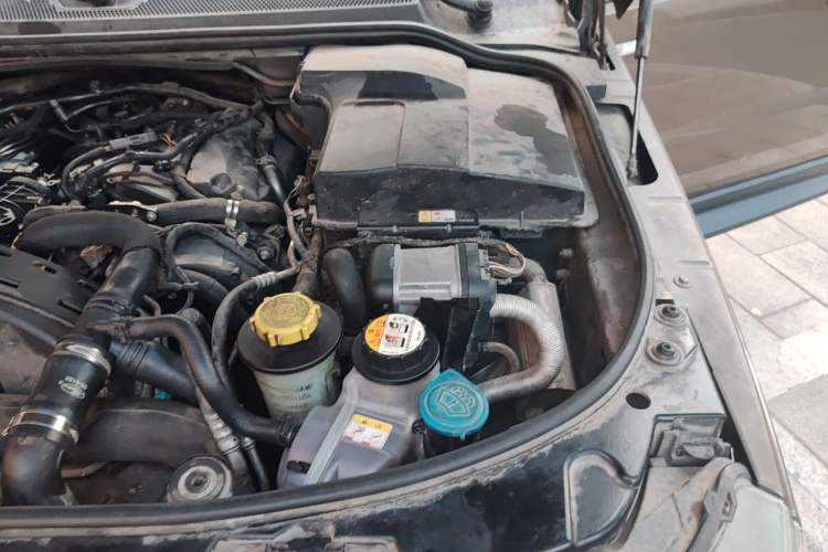 Used Land Rover Range Sport 2012 3.0 TDV6 HSE Diesel Edition Engine Bay Left
