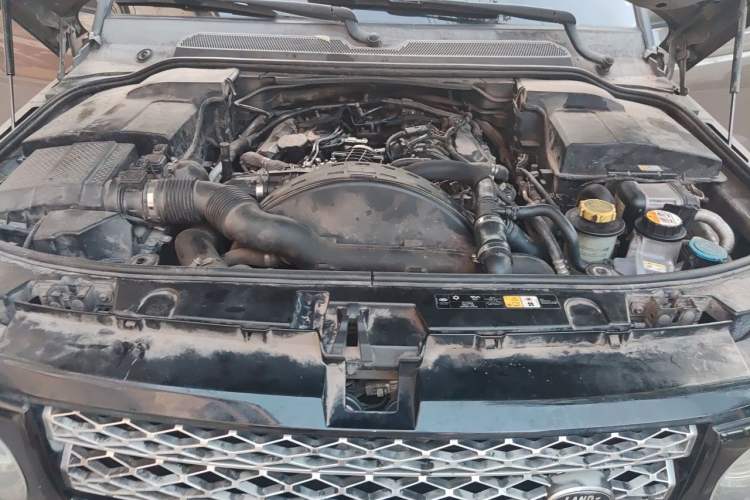 Used Land Rover Range Sport 2012 3.0 TDV6 HSE Diesel Edition Engine Bay