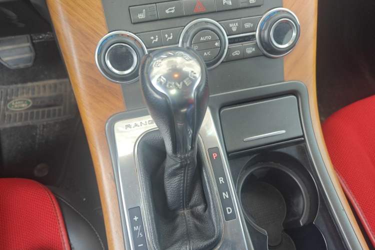 Used Land Rover Range Sport 2012 5.0 NA V8 HSE Gear Lever