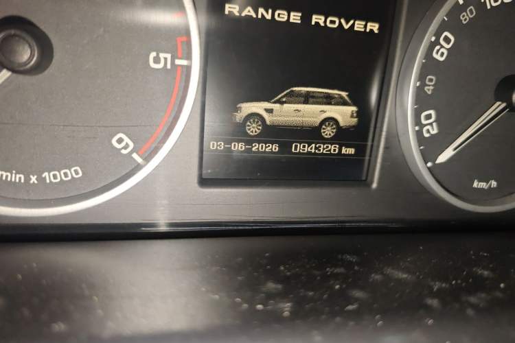 Used Land Rover Range Sport 2012 3.0 TDV6 HSE Diesel Edition Odometer Close Up