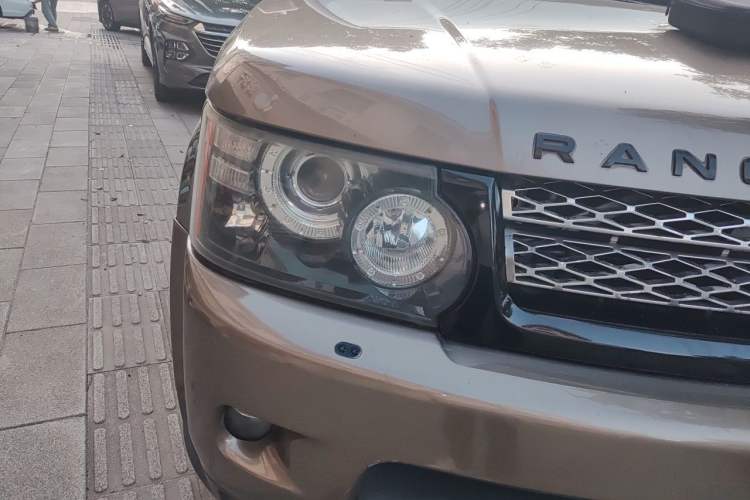 Used Land Rover Range Sport 2012 3.0 TDV6 HSE Diesel Edition Right Front Headlight