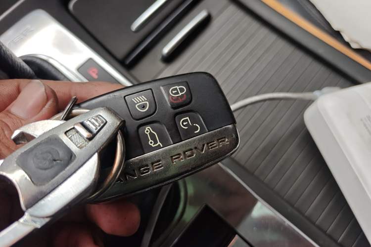 Used Land Rover Range Sport 2012 3.0 TDV6 HSE Diesel Edition Vehicle Key
