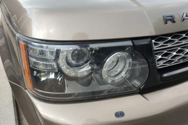 Used Land Rover Range Sport 2012 3.0 TDV6 HSE Diesel Edition Right Front Headlight