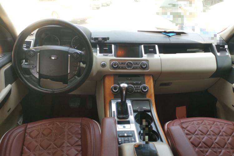 Used Land Rover Range Sport 2012 3.0 TDV6 HSE Diesel Edition Center Console