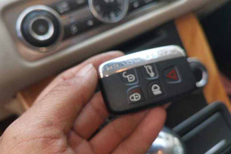 Used Land Rover Range Sport 2012 3.0 TDV6 HSE Diesel Edition Vehicle Key