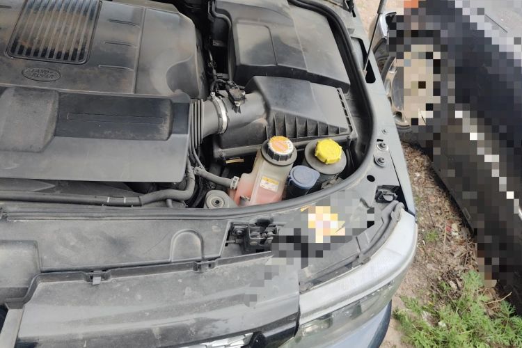 Used Land Rover Range Sport 2012 5.0 NA V8 HSE Engine Bay Left