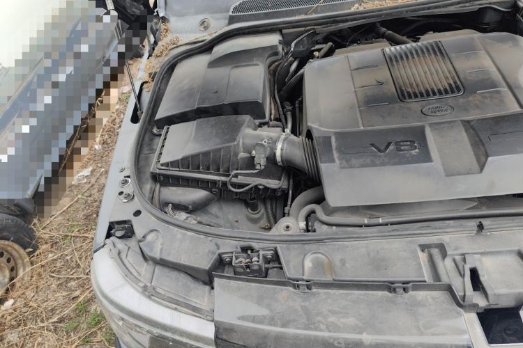 Used Land Rover Range Sport 2012 5.0 NA V8 HSE Engine Bay Right