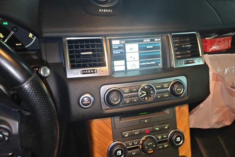 Used Land Rover Range Sport 2012 5.0 NA V8 HSE Audio And AC Panel