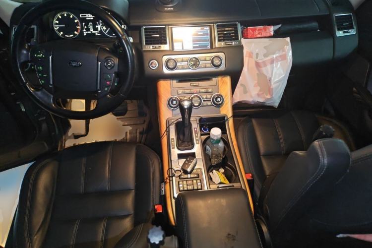 Used Land Rover Range Sport 2012 5.0 NA V8 HSE Center Console