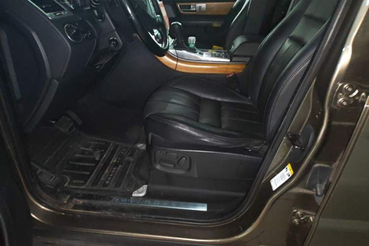 Used Land Rover Range Sport 2012 5.0 NA V8 HSE Left Front Seat