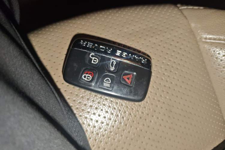 Used Land Rover Range Sport 2012 3.0 TDV6 HSE Diesel Edition Vehicle Key