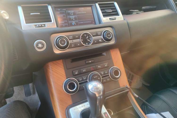 Used Land Rover Range Sport 2012 5.0 SC V8 HSE Audio And AC Panel