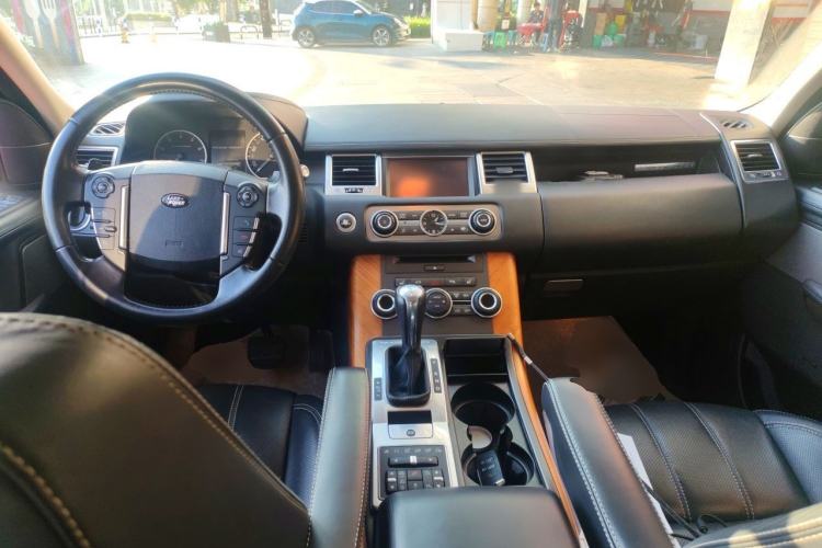 Used Land Rover Range Sport 2012 5.0 SC V8 HSE Center Console