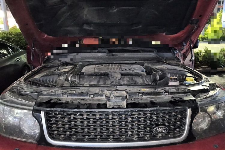 Used Land Rover Range Sport  Engine Bay