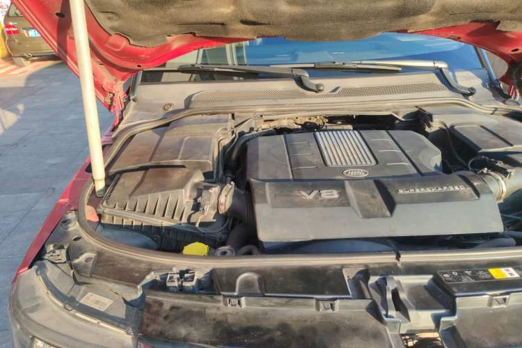 Used Land Rover Range Sport 2012 5.0 SC V8 HSE Engine Bay Right