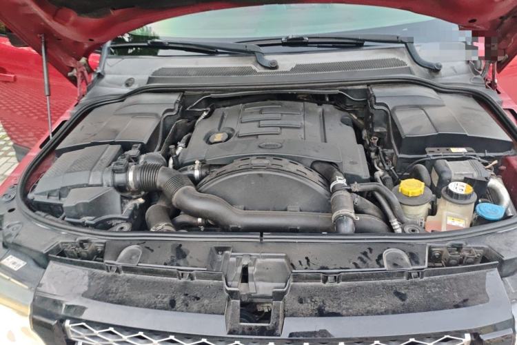 Used Land Rover Range Sport 2012 3.0 TDV6 HSE Diesel Edition Engine Bay