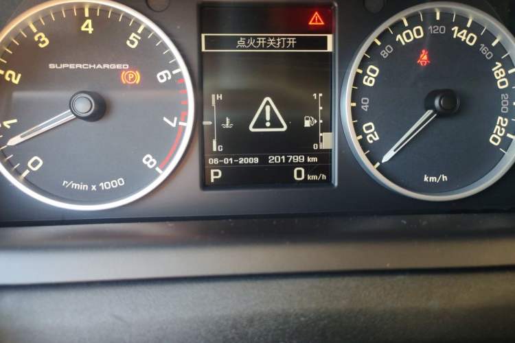 Used Land Rover Range Sport 2012 5.0 SC V8 HSE Odometer Close Up