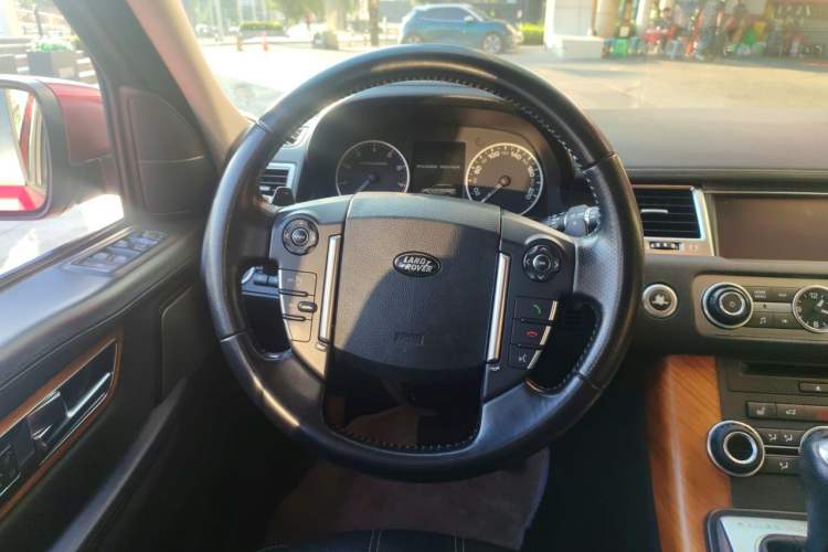 Used Land Rover Range Sport 2012 5.0 SC V8 HSE Steering Wheel