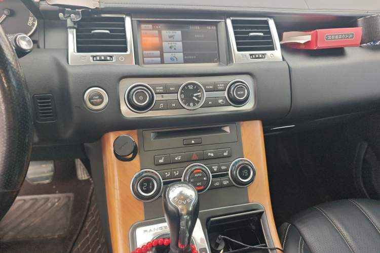 Used Land Rover Range Sport 2012 5.0 SC V8 HSE Audio And AC Panel