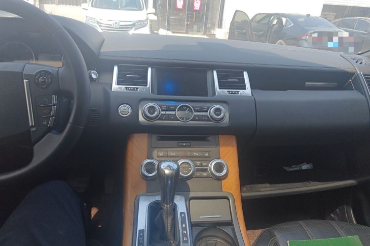 Used Land Rover Range Sport 2012 3.0 TDV6 HSE Diesel Edition Audio And AC Panel