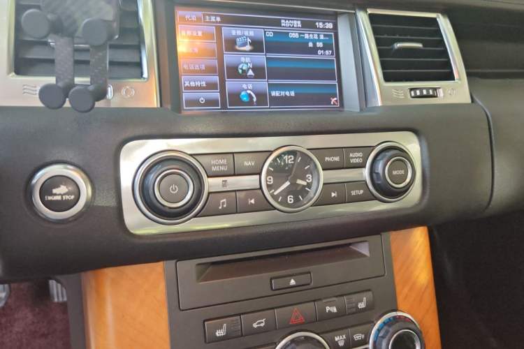 Used Land Rover Range Sport 2012 3.0 TDV6 HSE Diesel Edition Audio And AC Panel