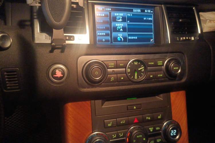 Used Land Rover Range Sport 2012 3.0 TDV6 HSE Diesel Edition Audio And AC Panel