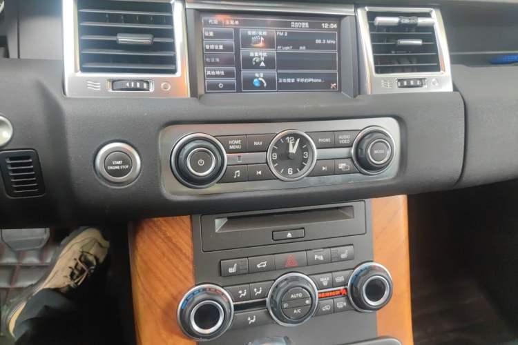 Used Land Rover Range Sport  Audio And AC Panel