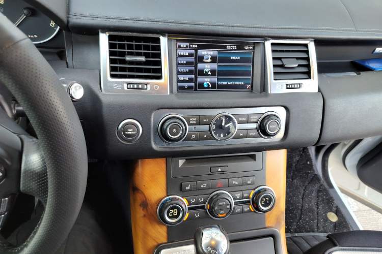 Used Land Rover Range Sport 2012 5.0 NA V8 HSE Audio And AC Panel