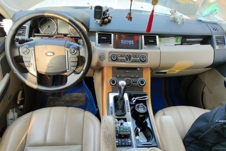 Used Land Rover Range Sport 2012 3.0 TDV6 HSE Diesel Edition Center Console