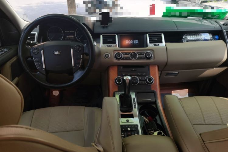 Used Land Rover Range Sport 2012 3.0 TDV6 HSE Diesel Edition Center Console