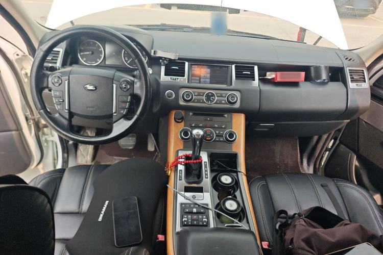 Used Land Rover Range Sport 2012 5.0 SC V8 HSE Center Console