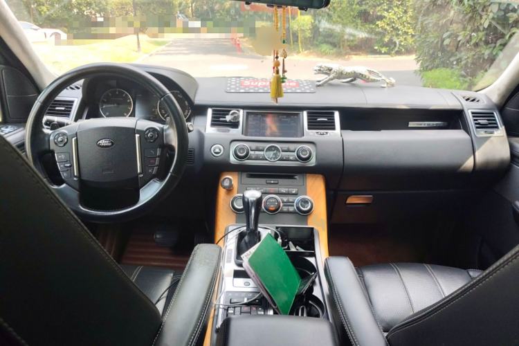 Used Land Rover Range Sport 2012 5.0 SC V8 HSE Center Console