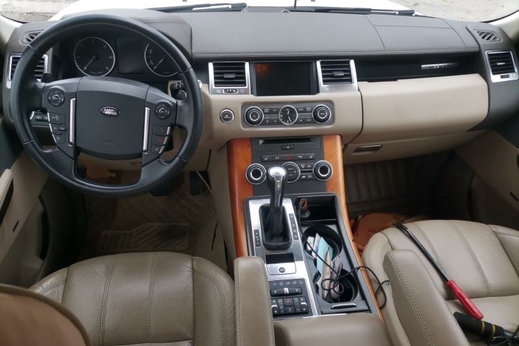 Used Land Rover Range Sport 2012 3.0 TDV6 HSE Diesel Edition Center Console