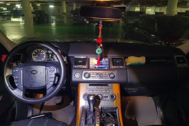 Used Land Rover Range Sport 2012 5.0 NA V8 HSE Center Console