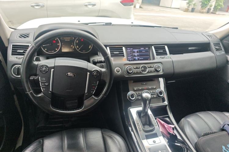 Used Land Rover Range Sport 2012 3.0 TDV6 HSE Diesel Edition Center Console