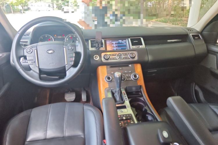 Used Land Rover Range Sport 2012 3.0 TDV6 HSE Diesel Edition Center Console