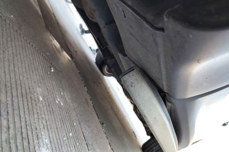 Used Land Rover Range Sport 2012 5.0 NA V8 HSE Chassis Front Left