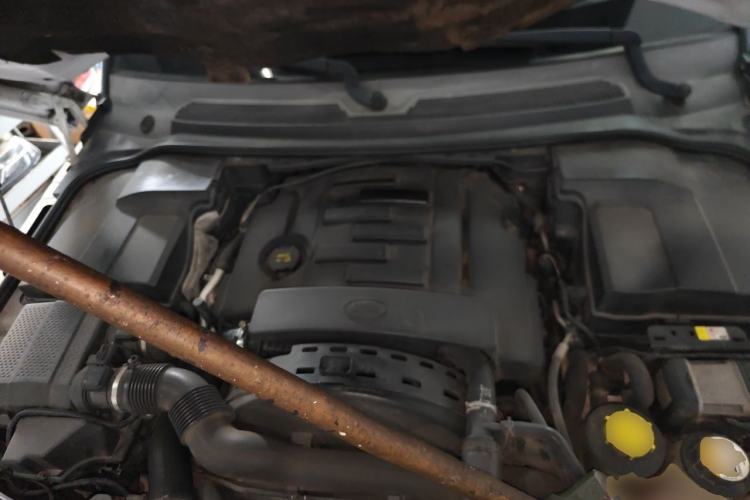 Used Land Rover Range Sport 2012 3.0 TDV6 HSE Diesel Edition Engine Bay