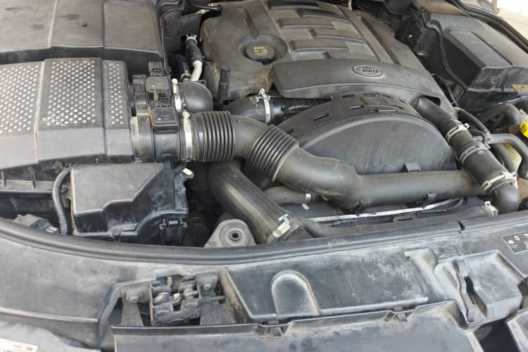 Used Land Rover Range Sport 2012 3.0 TDV6 HSE Diesel Edition Engine Bay
