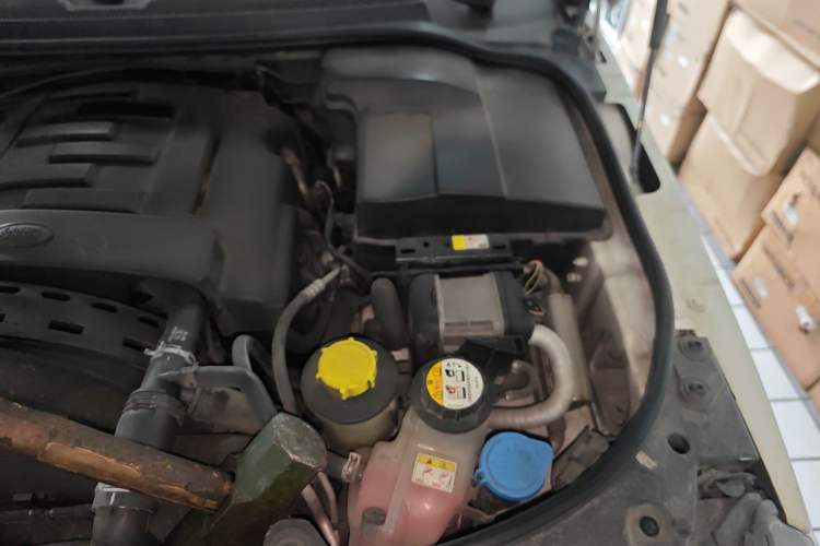 Used Land Rover Range Sport 2012 3.0 TDV6 HSE Diesel Edition Engine Bay Left