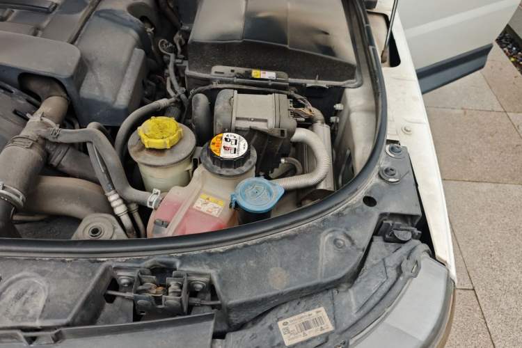 Used Land Rover Range Sport 2012 3.0 TDV6 HSE Diesel Edition Engine Bay Left
