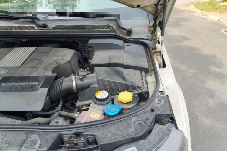 Used Land Rover Range Sport 2012 5.0 SC V8 HSE Engine Bay Left