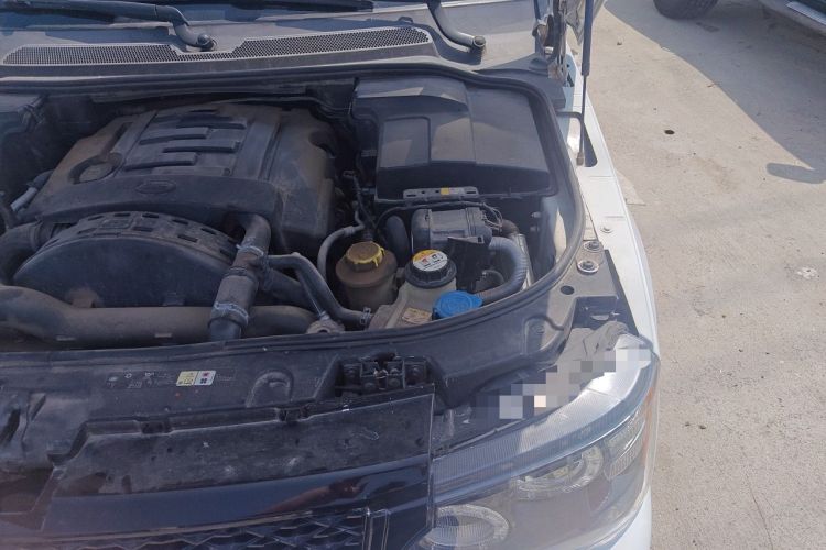 Used Land Rover Range Sport 2012 3.0 TDV6 HSE Diesel Edition Engine Bay Left