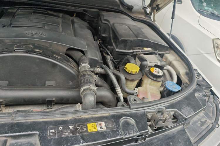 Used Land Rover Range Sport 2012 3.0 TDV6 HSE Diesel Edition Engine Bay Left