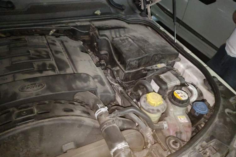 Used Land Rover Range Sport 2012 3.0 TDV6 HSE Diesel Edition Engine Bay Left