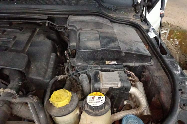 Used Land Rover Range Sport 2012 3.0 TDV6 HSE Diesel Edition Engine Bay Left