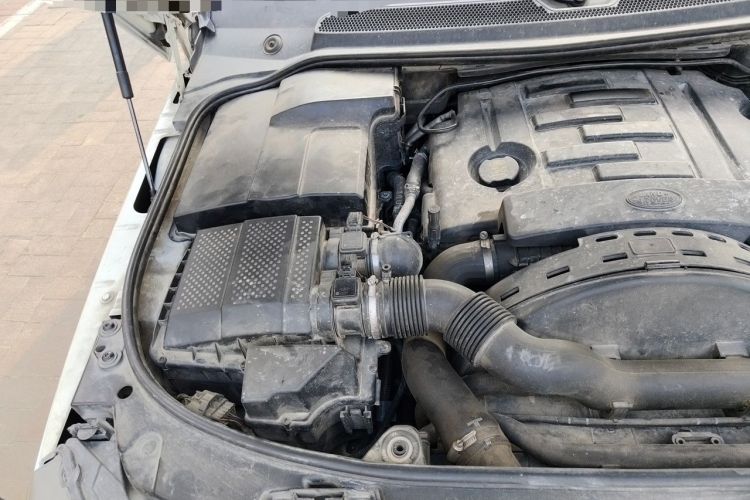 Used Land Rover Range Sport 2012 3.0 TDV6 HSE Diesel Edition Engine Bay Right